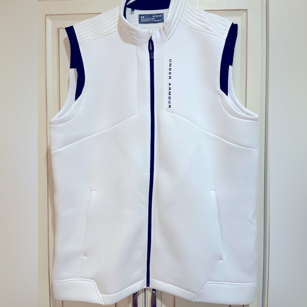 Men’s Under Armour Vest -XL